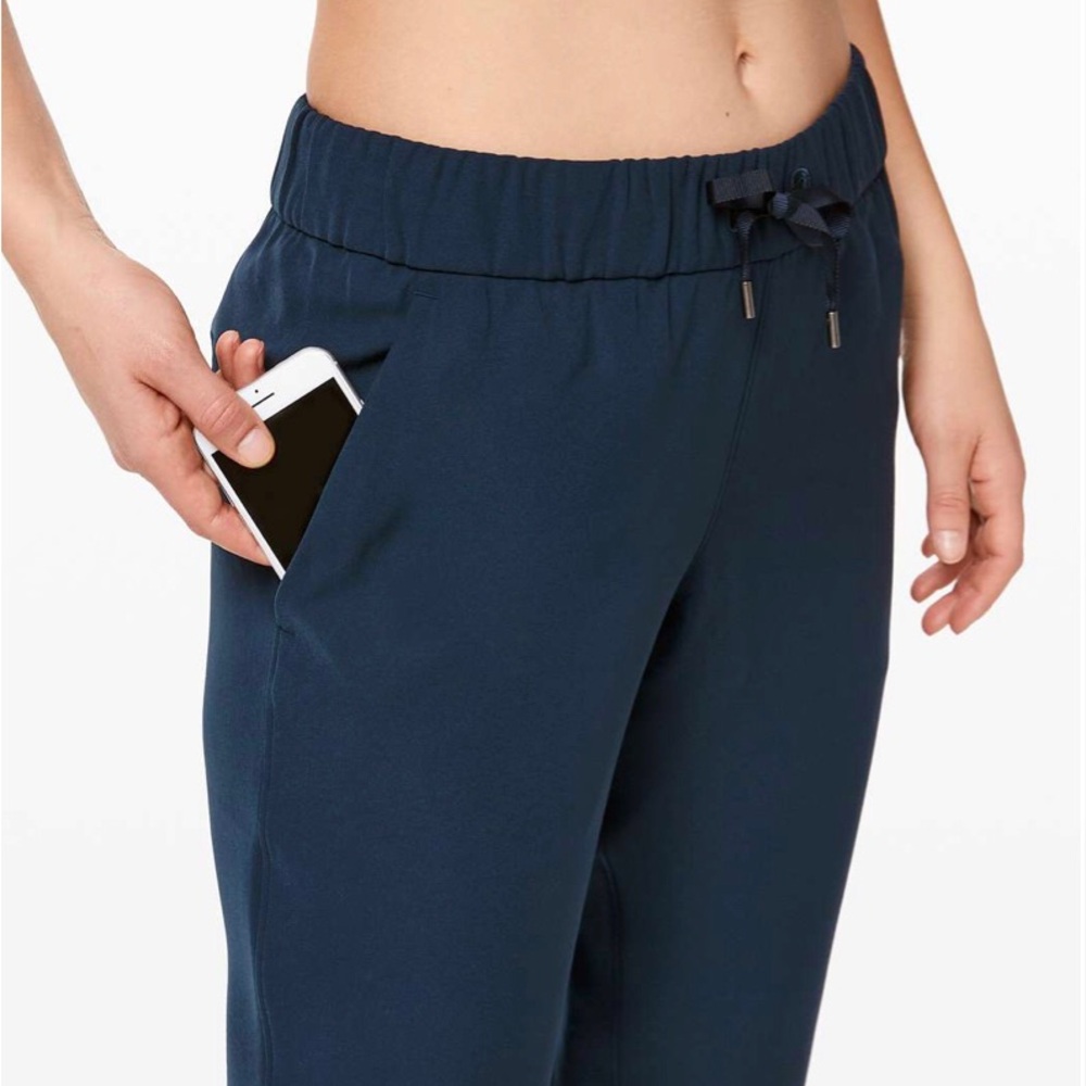 Lululemon On The Fly Jogger True Navy